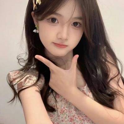 小姑娘艾萝依